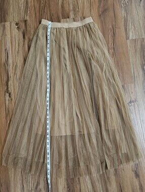 Shein Size XS Women’s Tulle Midi Skirt in Tan